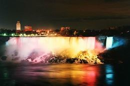 Night out on Niagara Falls Tour