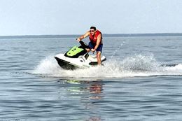Fun things to do in Collingwood, Ontario – rent a jet ski