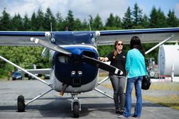 Discover the beauty of British Columbia’s Coast Mountains on a sightseeing flight tour from Squamish