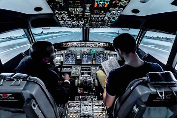 Learn to fly a Boeing 737 Jet, Calgary Flight Simulator Experience Learn to fly a Boeing 737 Jet, Calgary Flight Simulator Experience
