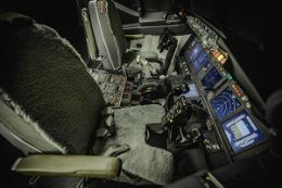 Calgary Flight Simulator Experience, Boeing 737 Jet cockpit