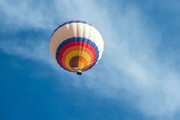 ride in a hot air balloon flying Calgary