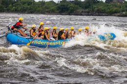 riding rapids on Ottawa City Rafting tour