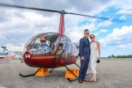 sightseeing private helicopter tour over toronto couple