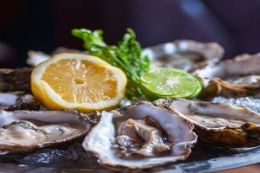 Charlottetown Food Tour, Prince Edward Island, oysters