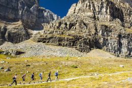 fun things to do in Banff, hiking trails guided tour