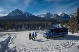 Winter tour to Lake Louise, Alberta tour bus