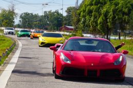 Drive a Ferrari, Exotic Car Tour, Hamilton, Ontario