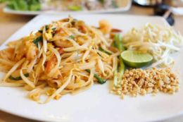 online cooking class with chef - pad thai