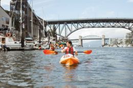 Kayaking Tour from Ganville Island, Vancouver Lions Gate Bridge