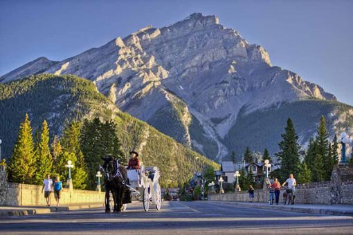 Banff scavenger hunt adventure, Alberta