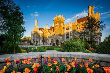 Casa Loma - a Tour of Toronto’s Castle Casa Loma - a Tour of Toronto’s Castle