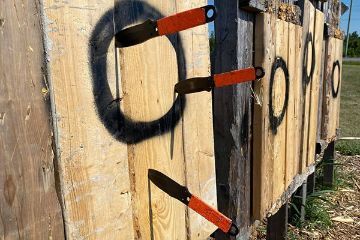 Knife Throwing Experience Gift, Niagara Falls Knife Throwing Experience Gift, Niagara Falls