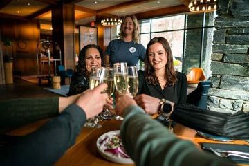 Evening Sip, Savor, Stroll Victoria Fine Dining Tour Evening Sip, Savor, Stroll Victoria Fine Dining Tour