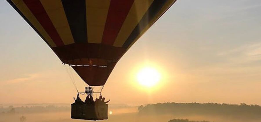 Soar into Summer with These 8 Hot Air Balloon Rides Soar into Summer with These 8 Hot Air Balloon Rides
