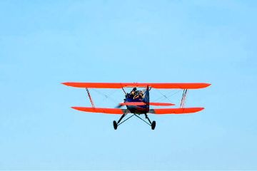 Ottawa biplane scenic flight tour over Ottawa Ottawa biplane scenic flight tour over Ottawa