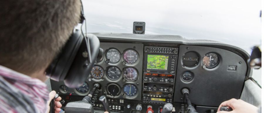 7 Flying Experience Gifts Dad Will Never Forget 7 Flying Experience Gifts Dad Will Never Forget