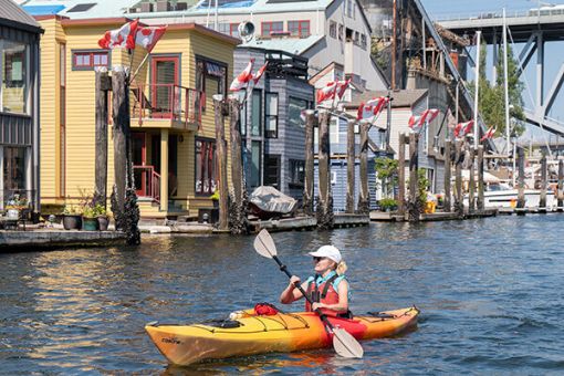 Vancouver Kayak Tour and Coffee, False Creek