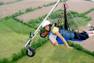 Tandem hang gliding, Toronto, Ontario Tandem hang gliding, Toronto, Ontario