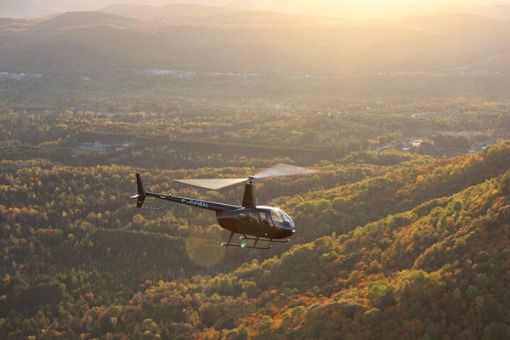 Mont-Tremblant helicopter tour with mountain top stop