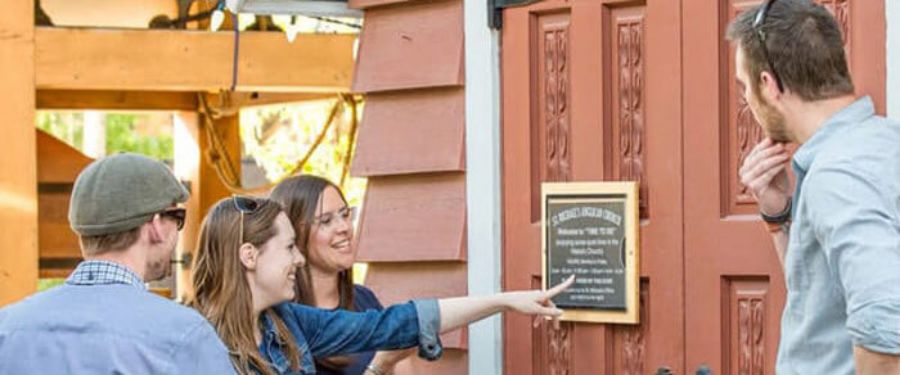 Crack the Clues: Clue-Solving Adventures Across Canada Crack the Clues: Clue-Solving Adventures Across Canada