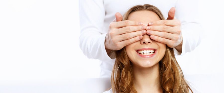 8 Unforgettable Experience Gifts for Your "Has-It-All" Bestie