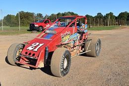 Driving a race car on dirt track at Georgetown Speedway, Delaware