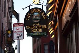 Haunted Boston Pub Crawl Union Oyster House