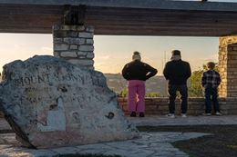 Austin Sightseeing Tour  Mount Bonnell viewing deck