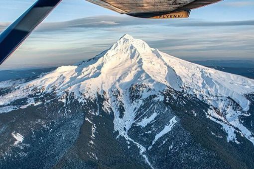 Mount Hood Private Scenic Flight from Portland