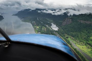 Columbia River Gorge Scenic Flight, Portland cockpit Columbia River Gorge Scenic Flight, Portland cockpit