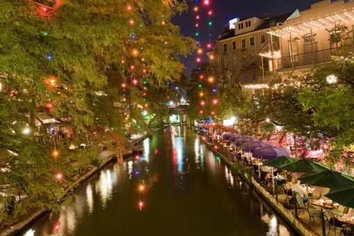 San Antonio Night Tour with River Walk Cruise, Dinner