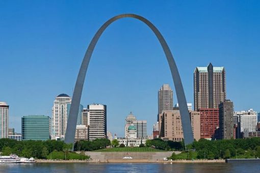 St. Louis Driving Tour with Gateway Arch & River Cruise